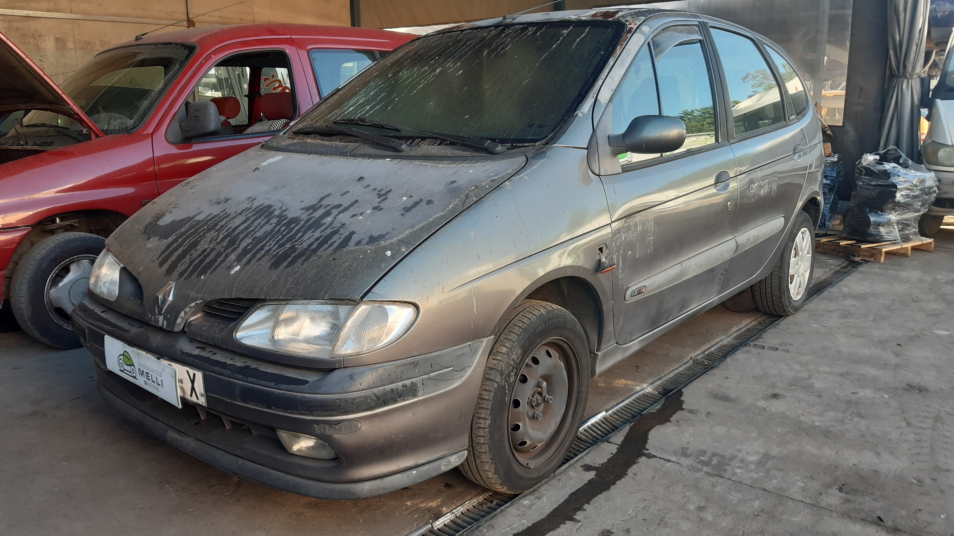 RENAULT Megane 1 generation (1995-2003) Фара передняя левая 260605784R 18707141