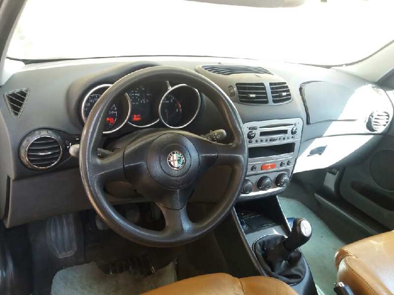 ALFA ROMEO 147 2 generation (2004-2010) Vänster bakljus bak 46556346 24095088