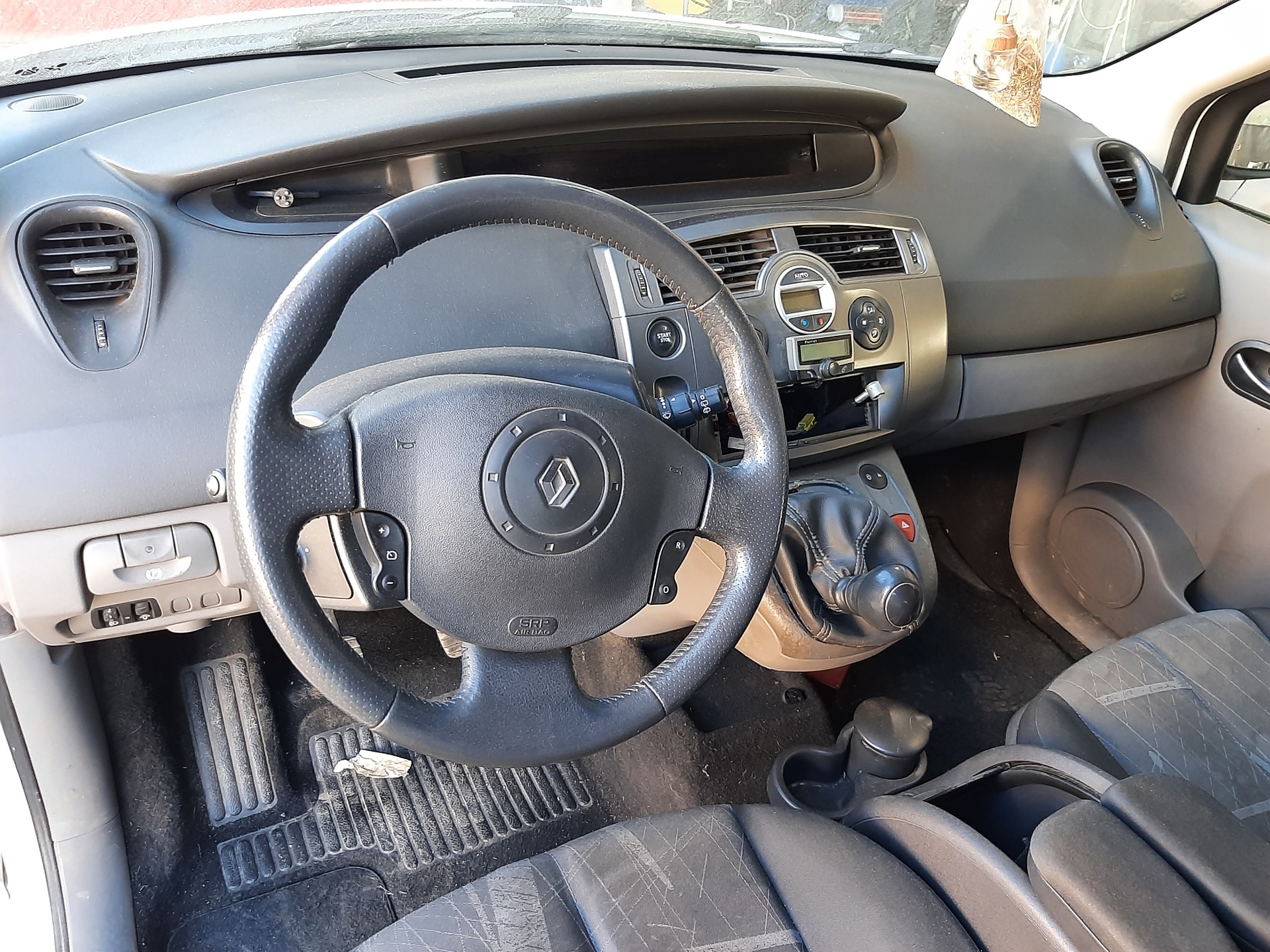 RENAULT Scenic 2 generation (2003-2010) Преден ляв фар 7701064132 23015315