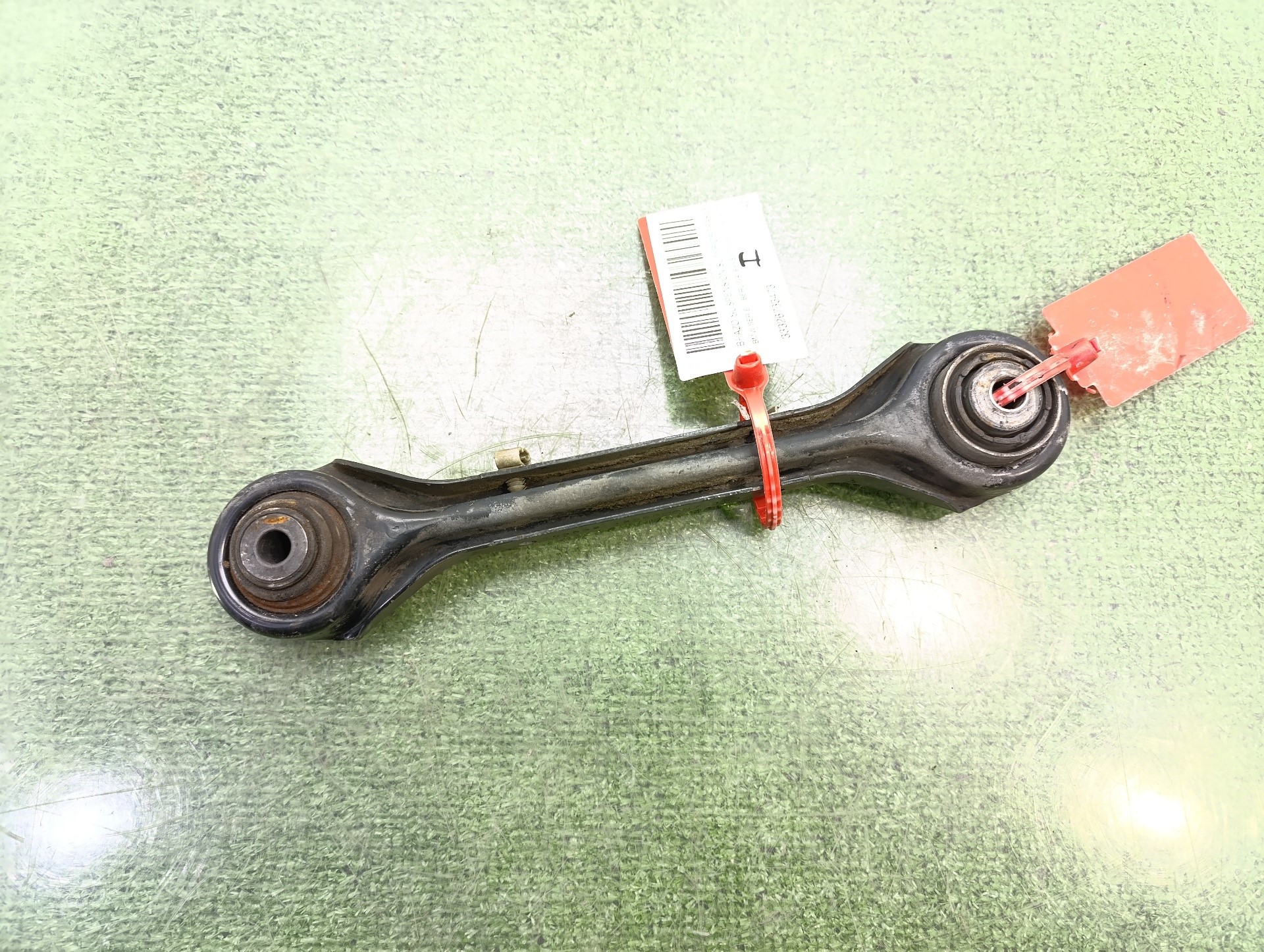 Brazo de la suspensión superior trasero izquierdo N46B20B 33326763473 de Bmw 1 (e87) 2007-2011 - pieza usada