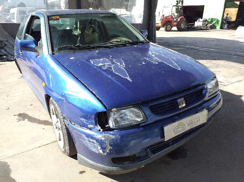 SEAT Cordoba 1 generation (1993-2003) Priekinių kairių durų veidrodis 415312302 18418266