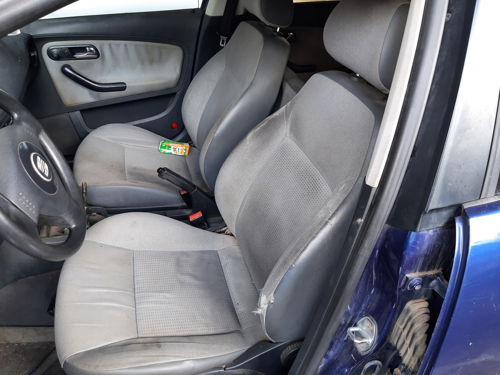 SEAT Cordoba 2 generation (1999-2009) Priekinių kairių durų langų pakėlimo mygtukai 6Q0959858 22908254