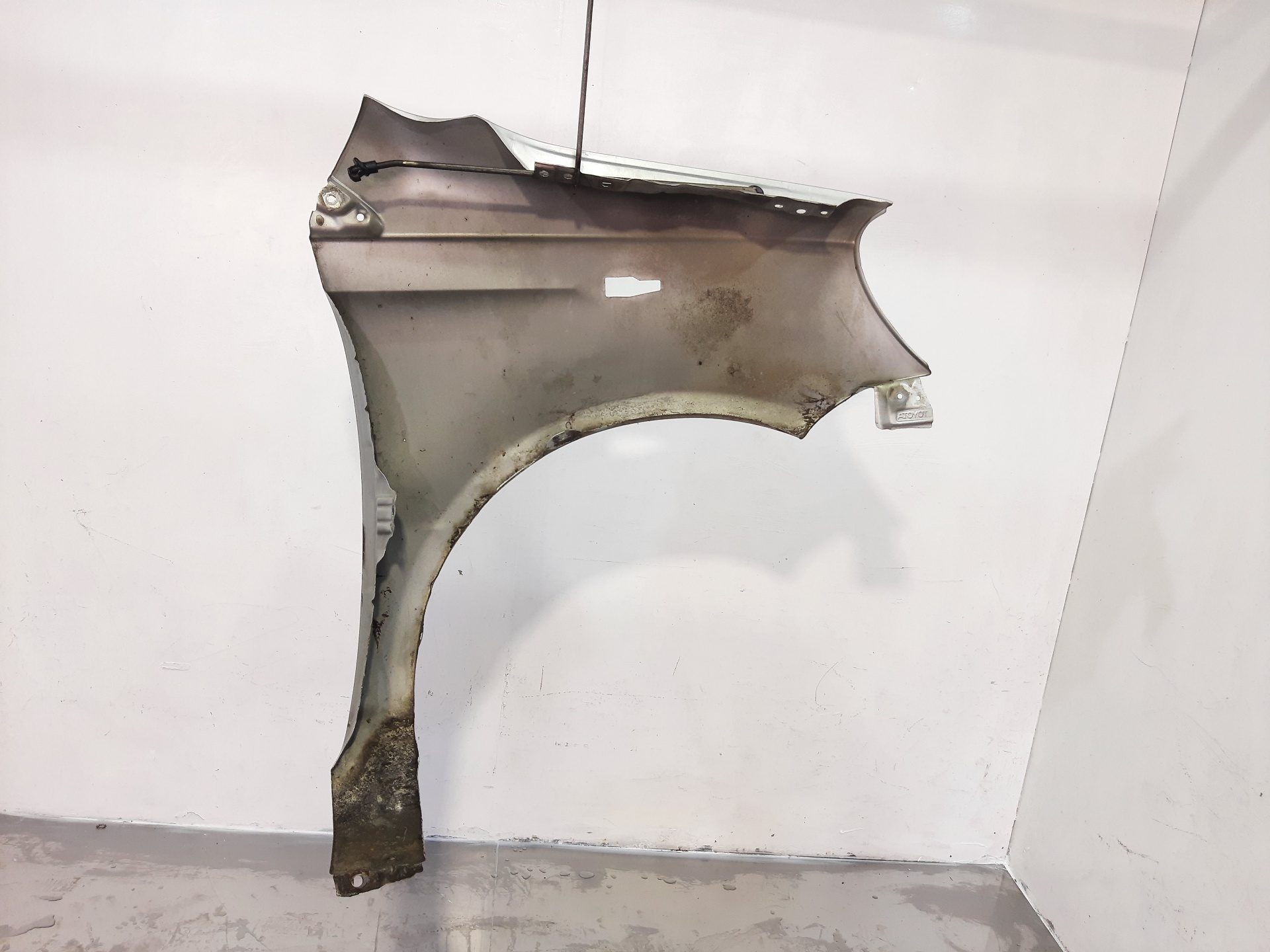 TOYOTA Yaris 1 generation (1999-2005) Крыло переднее левое 538120D010 23083249