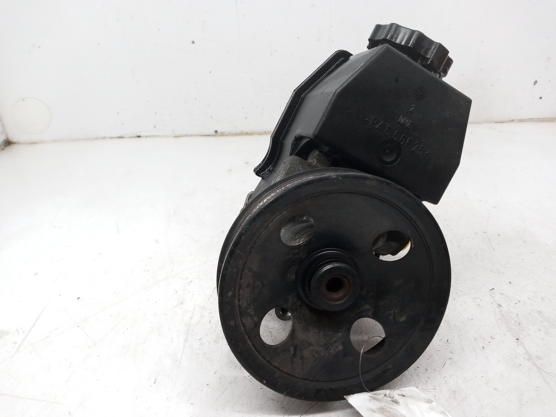 MERCEDES-BENZ C-Class W203/S203/CL203 (2000-2008) Power Steering Pump A0024668401 24112112