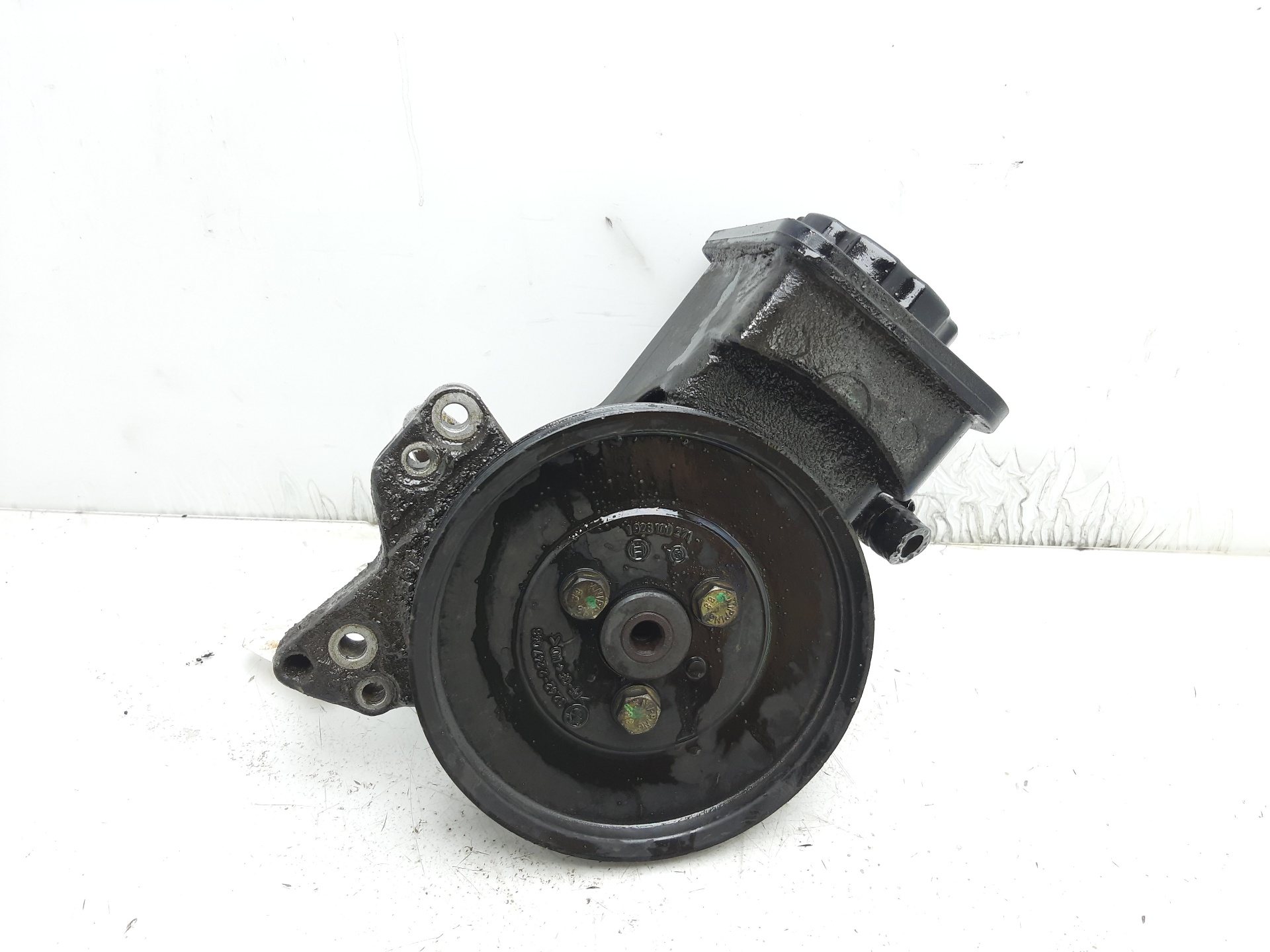 PONTIAC 5 Series E39 (1995-2004) Power Steering Pump 32422247046 22335204