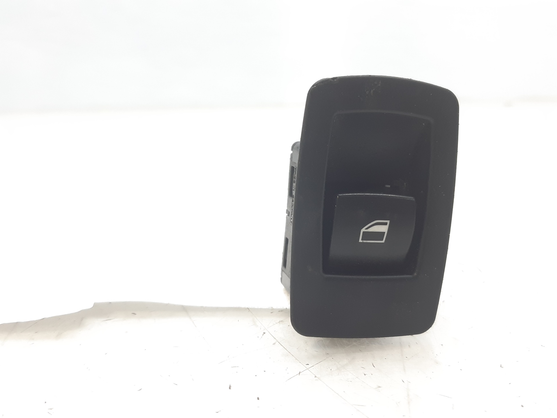 BMW 3 Series E90/E91/E92/E93 (2004-2013) Front Right Door Window Switch 15939900 18803047