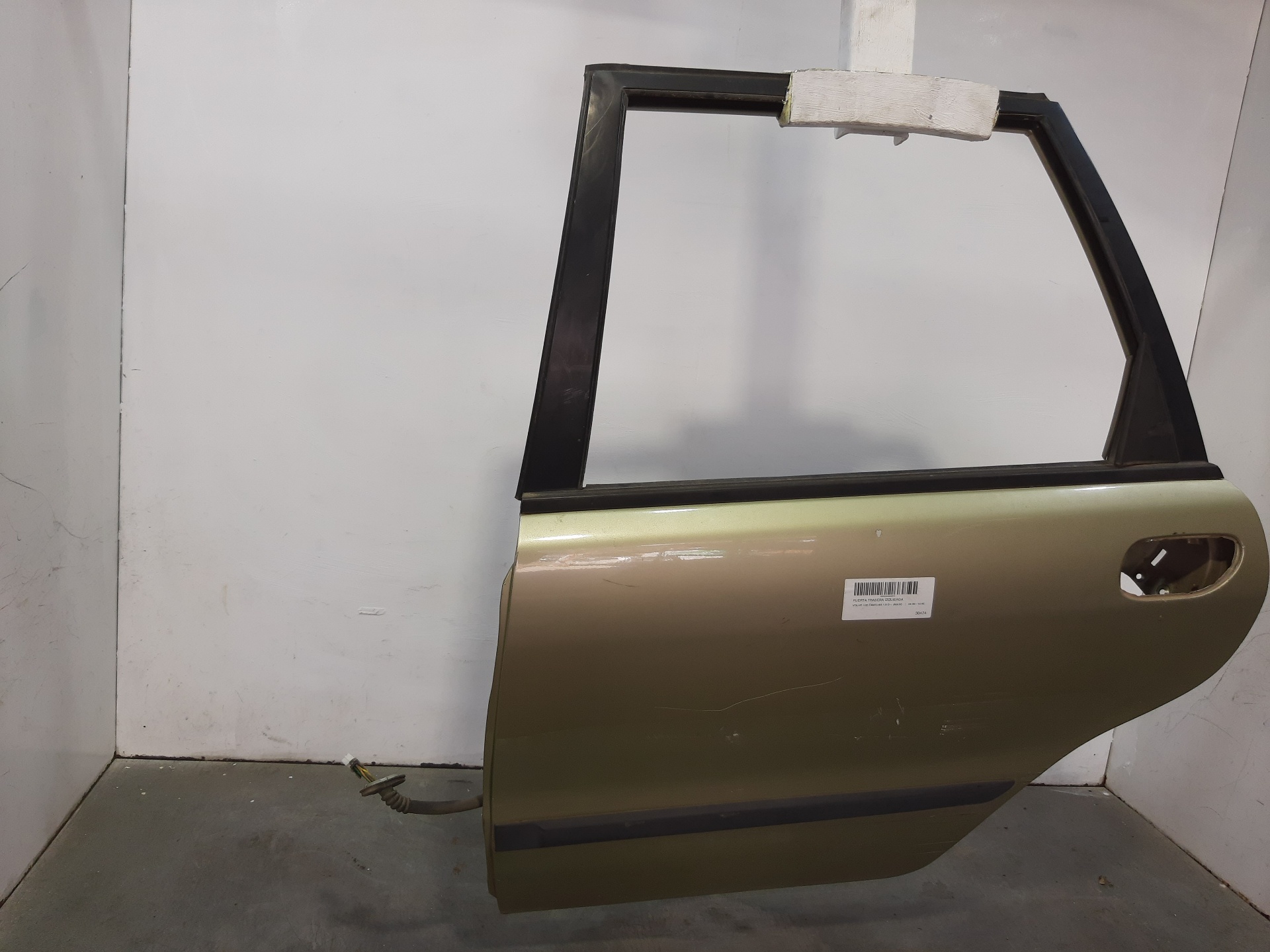 VOLVO V40 1 generation (1996-2004) Rear Left Door 30882907 23011758