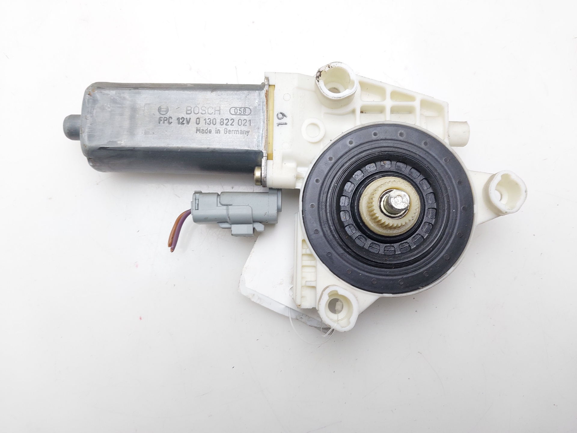 LADA 307 1 generation (2001-2008) Front Right Door Window Control Motor 9634457280 22510095