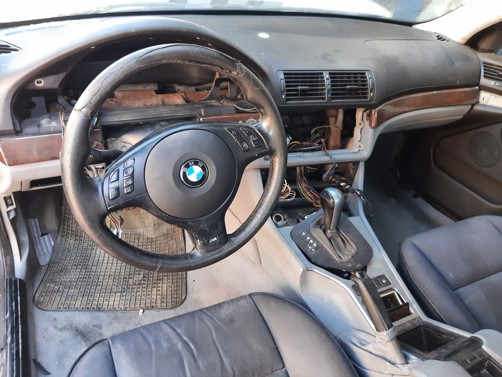 BMW 5 Series E39 (1995-2004) Priekinių dešinių durų stiklo pakelėjo varikliukas 67628360512 20793001