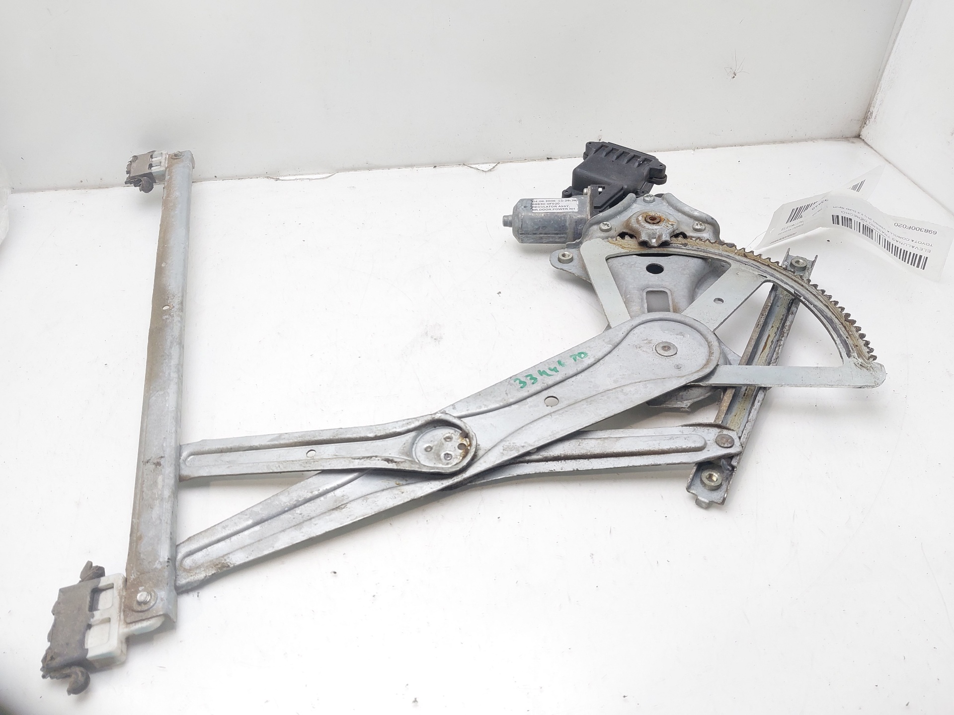 TOYOTA Corolla Verso 1 generation (2001-2009) Rear Right Door Window Regulator 698300F020 23078348