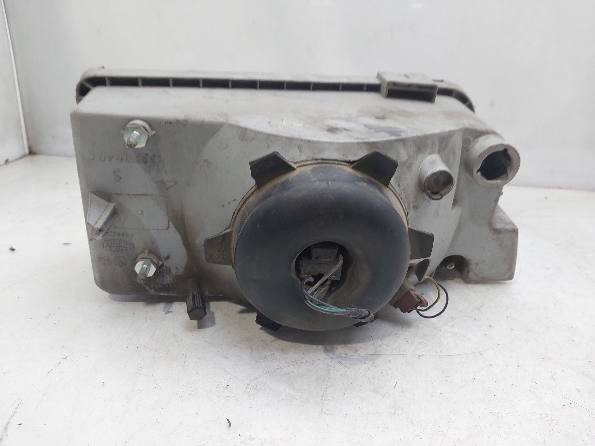 FIAT Phare avant gauche 35690748 24462974