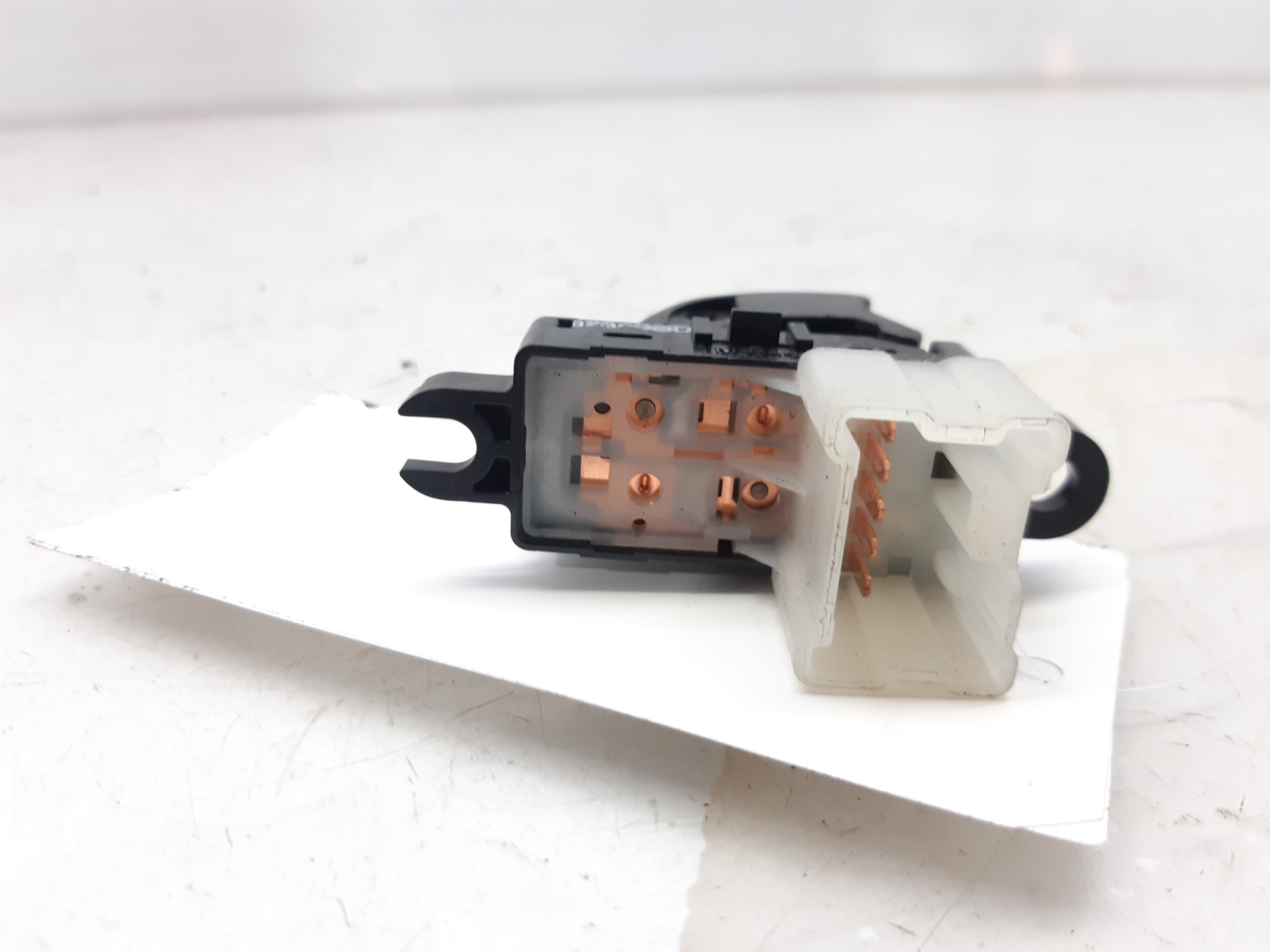 NISSAN Qashqai 2 generation (2013-2023) Rear Right Door Window Control Switch 829604EA0AX 24129092