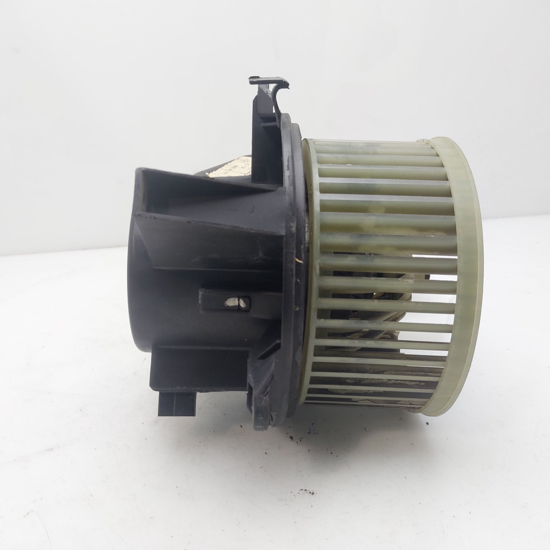 FIAT Sildītāja ventilators 141730600 25100751