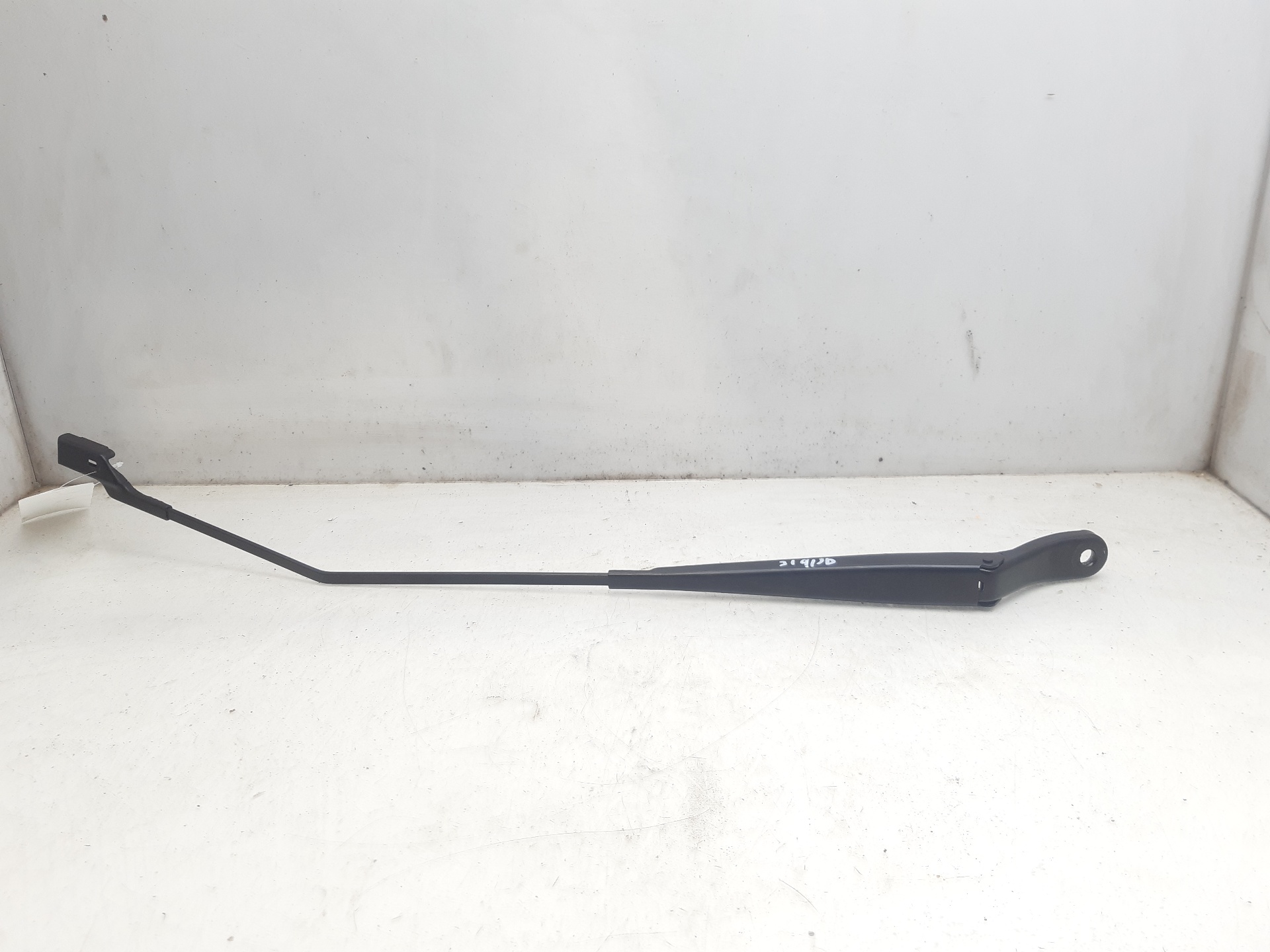 PEUGEOT 2008 1 generation (2013-2020) Front Wiper Arms 9673292080 24148574