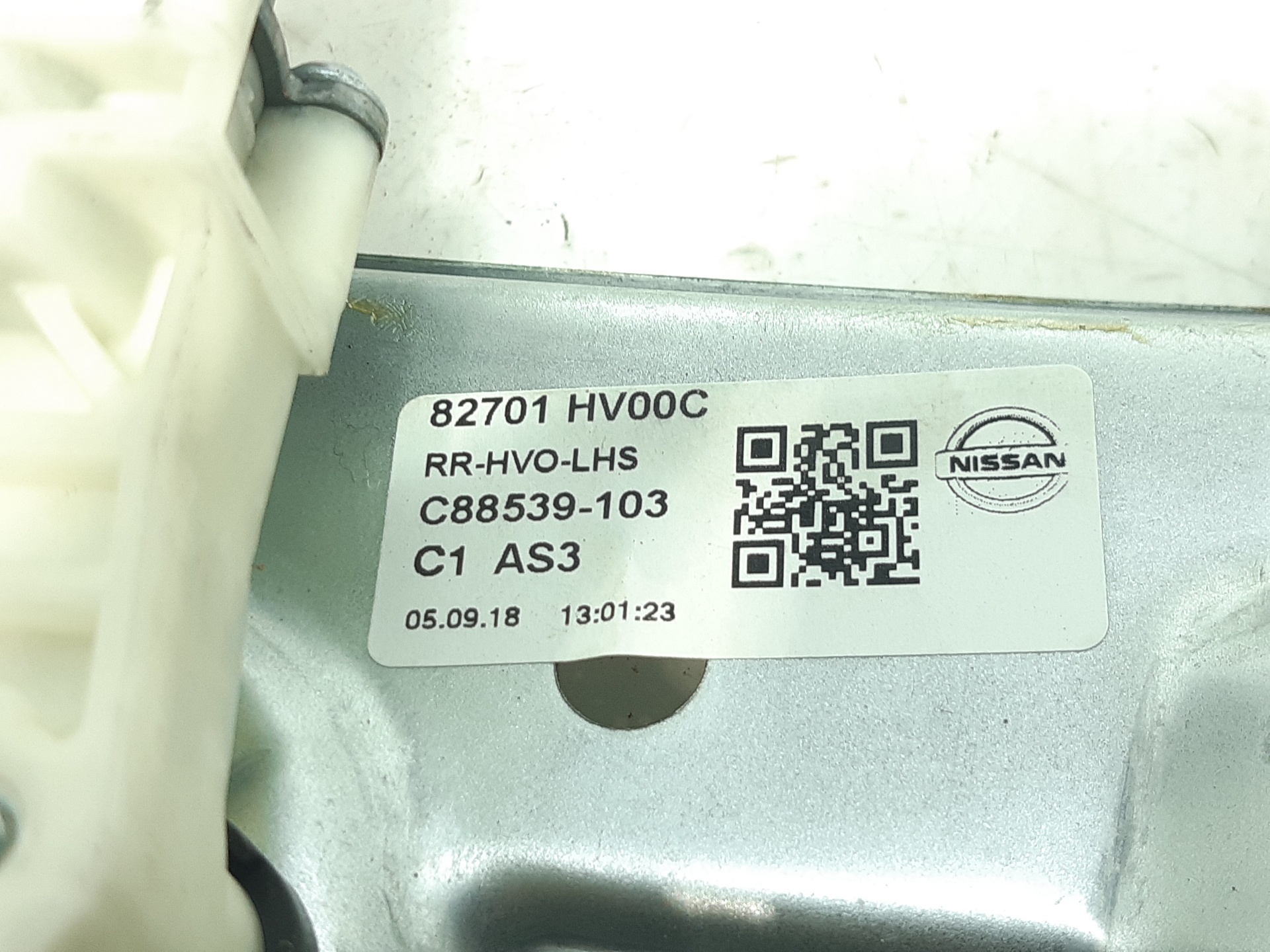 NISSAN Qashqai 2 generation (2013-2023) Aizmugurējo kreiso durvju logu pacēlājs 82701HV00C 22304243