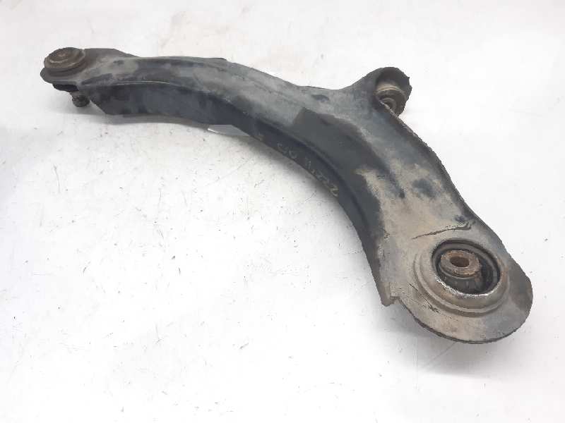 RENAULT Megane 2 generation (2002-2012) Front Right Arm 8200255761 18615168