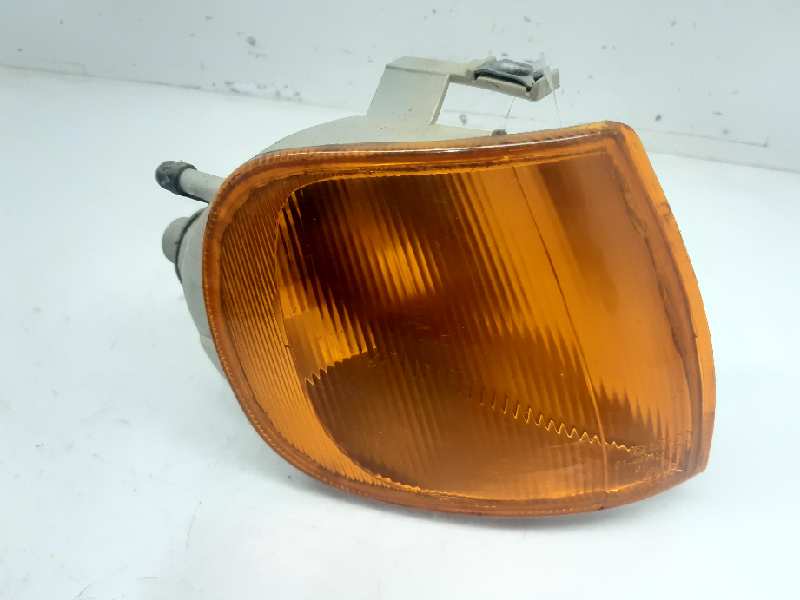 VOLKSWAGEN Polo 3 generation (1994-2002) Semnalizare aripa dreapta față 6N0953050B 22093210