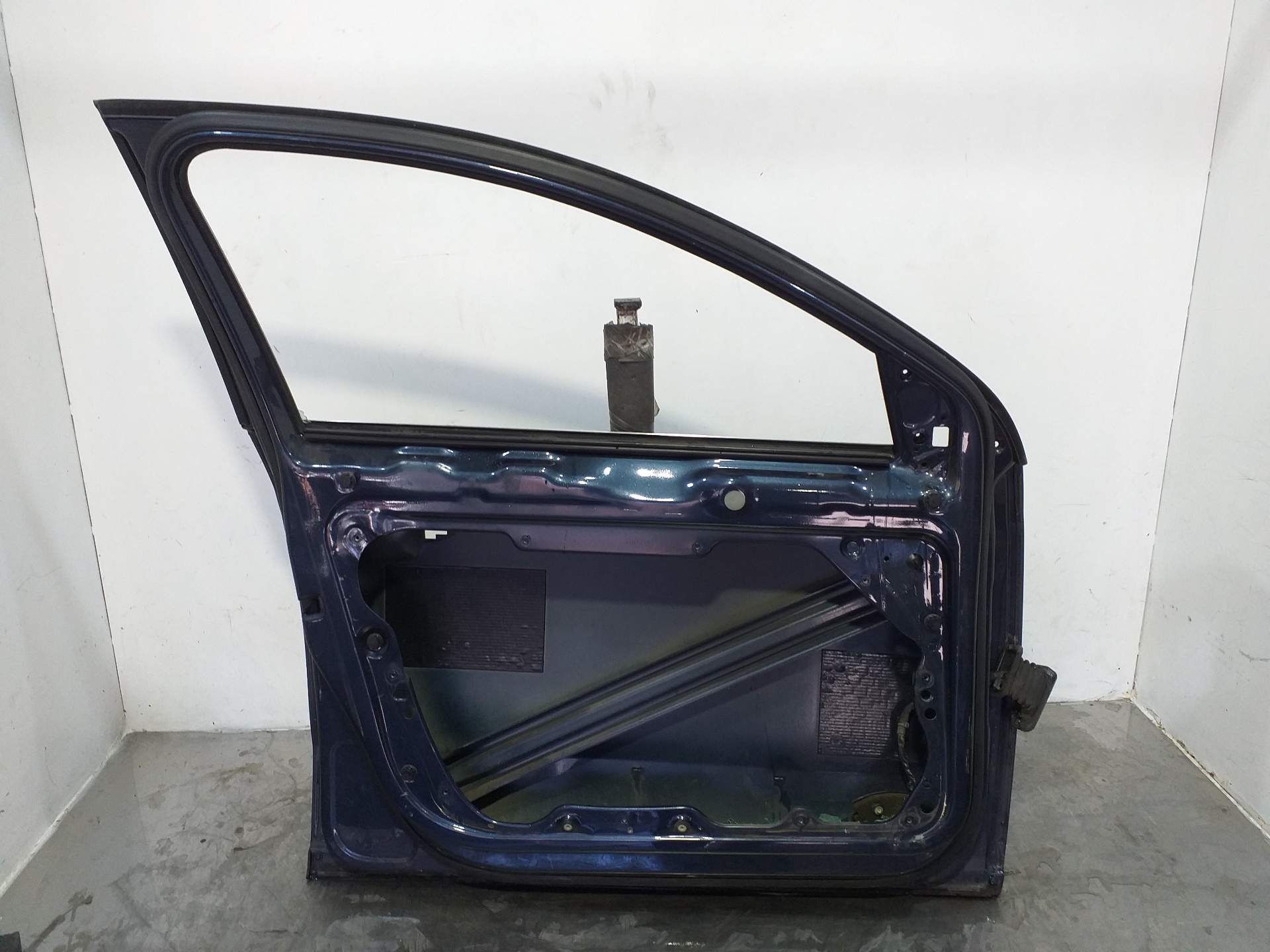 CHEVROLET Passat B6 (2005-2010) Front Left Door 3C4831055J 24973186