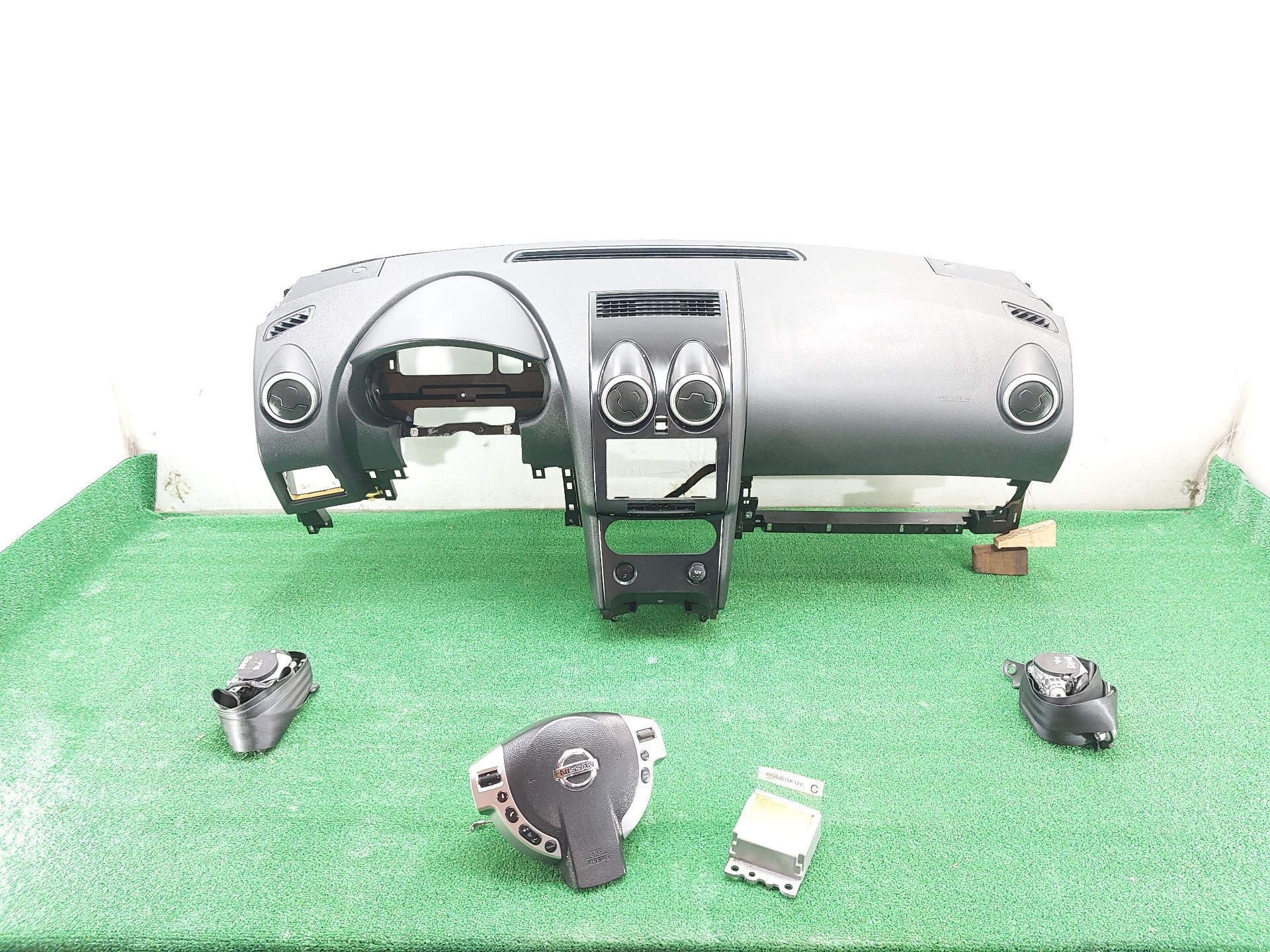 NISSAN Qashqai 1 generation (2007-2014) Other part 68030JD90A 23013707