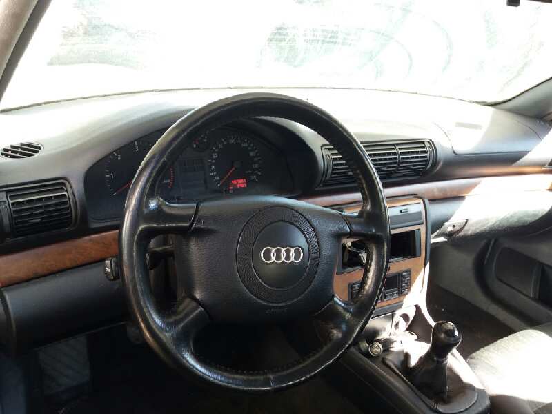 AUDI A4 B5/8D (1994-2001) Зеркало передней левой двери 8D0857543 20186645