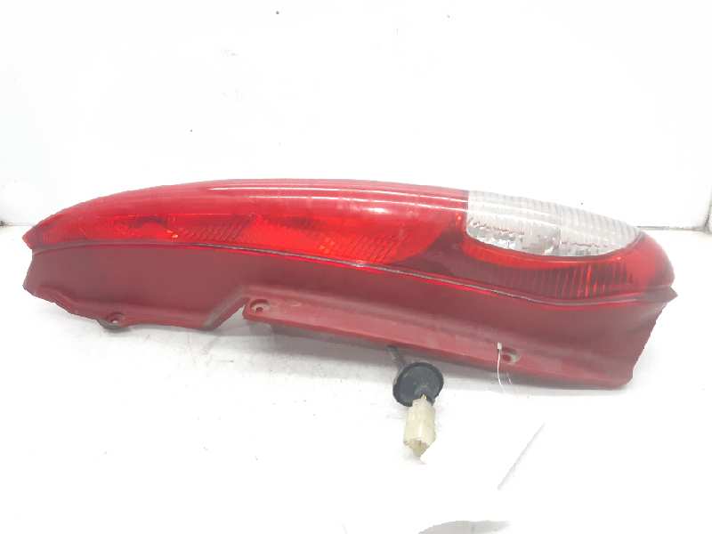 Piloto trasero derecho A18DMS 96260527 de Daewoo Tacuma (u100) 2001-2004 98 CV con 108225 km - pieza usada