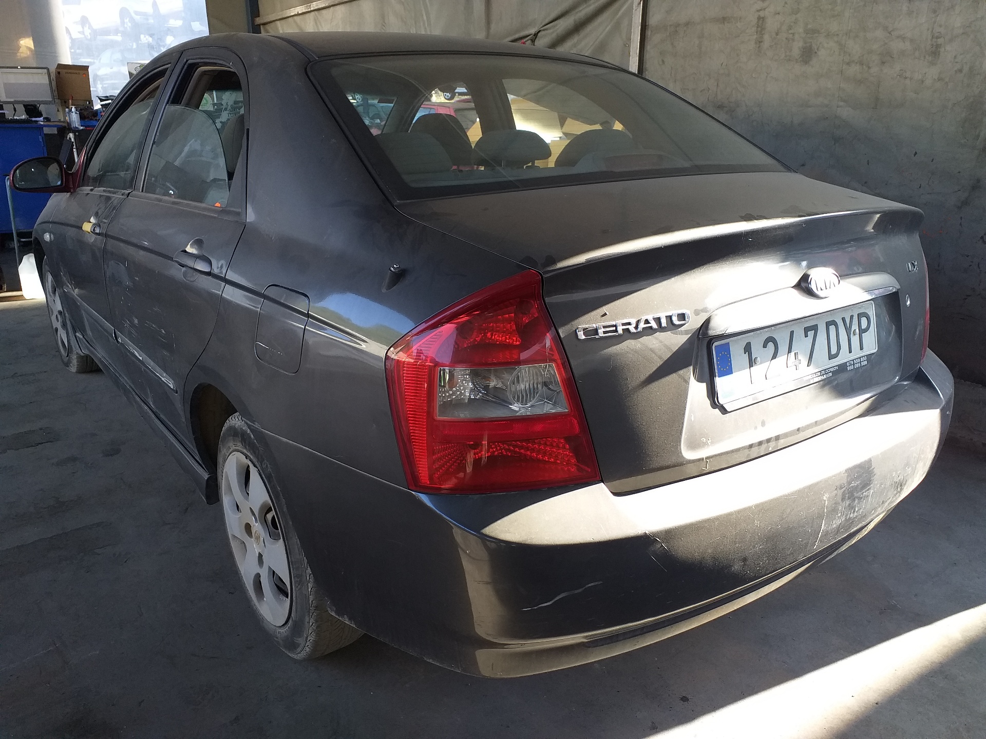 KIA Cerato 1 generation (2004-2009) Крыло переднее левое 663112F030 18724730