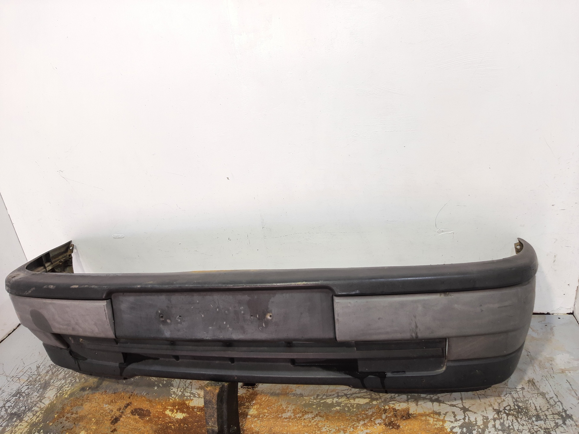 OPEL Vectra A (1988-1995) Front Bumper 90443418 23784752