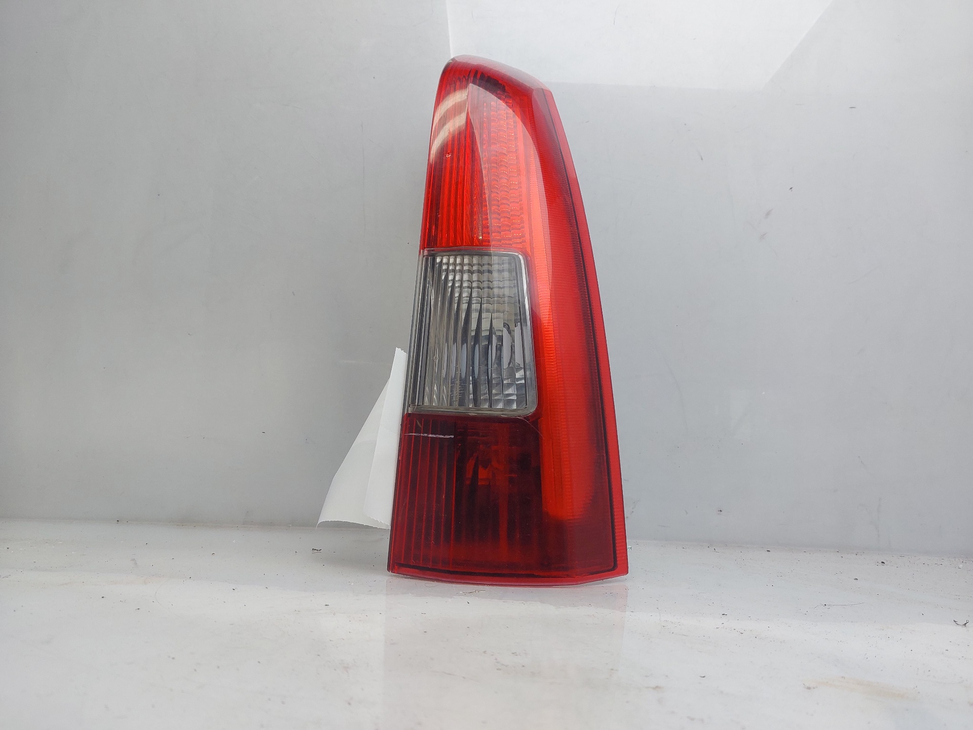 VOLVO V70 2 generation (2000-2008) Rear Right Taillight Lamp 9157800 24153076