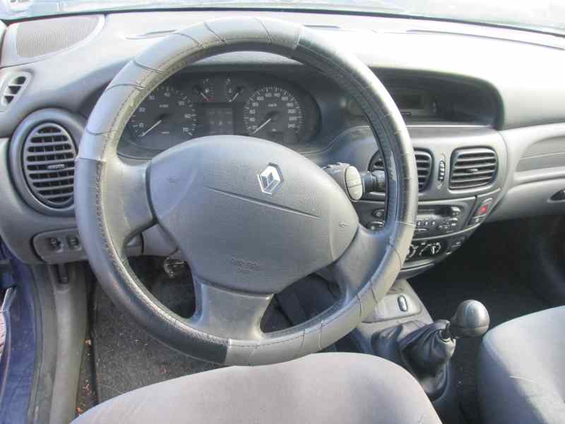 RENAULT Megane 1 generation (1995-2003) Váltóáramú generátor 7700431943 22063447