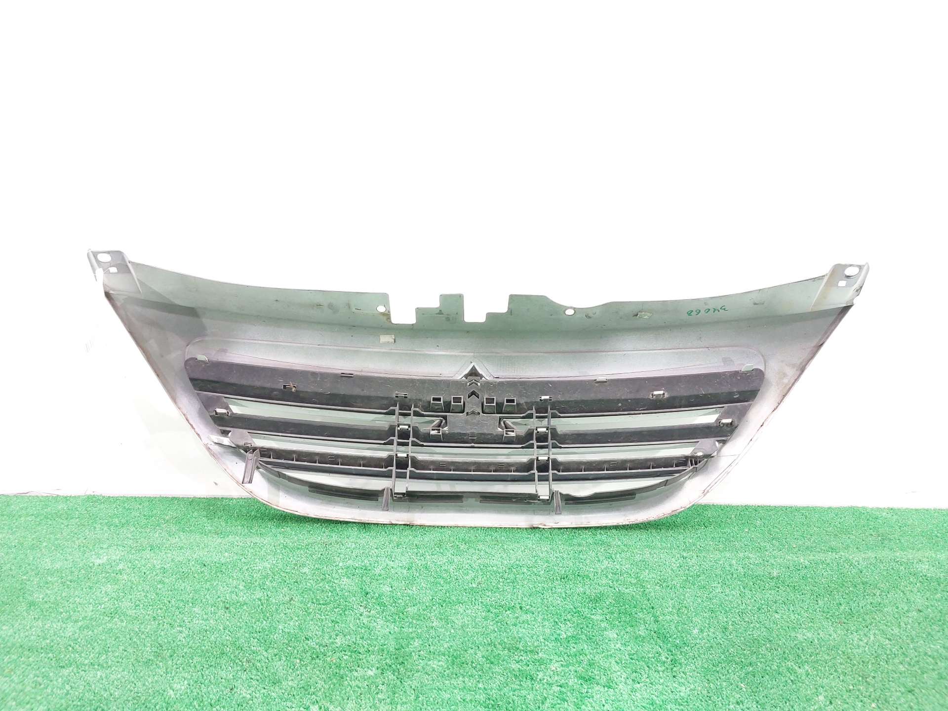 TOYOTA 2 generation (1999-2006) Radiator Grille 9647156780 25710050