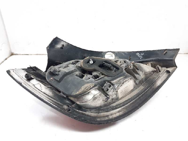 OPEL Astra J (2009-2020) Galinis dešinys žibintas 462141722 18526824