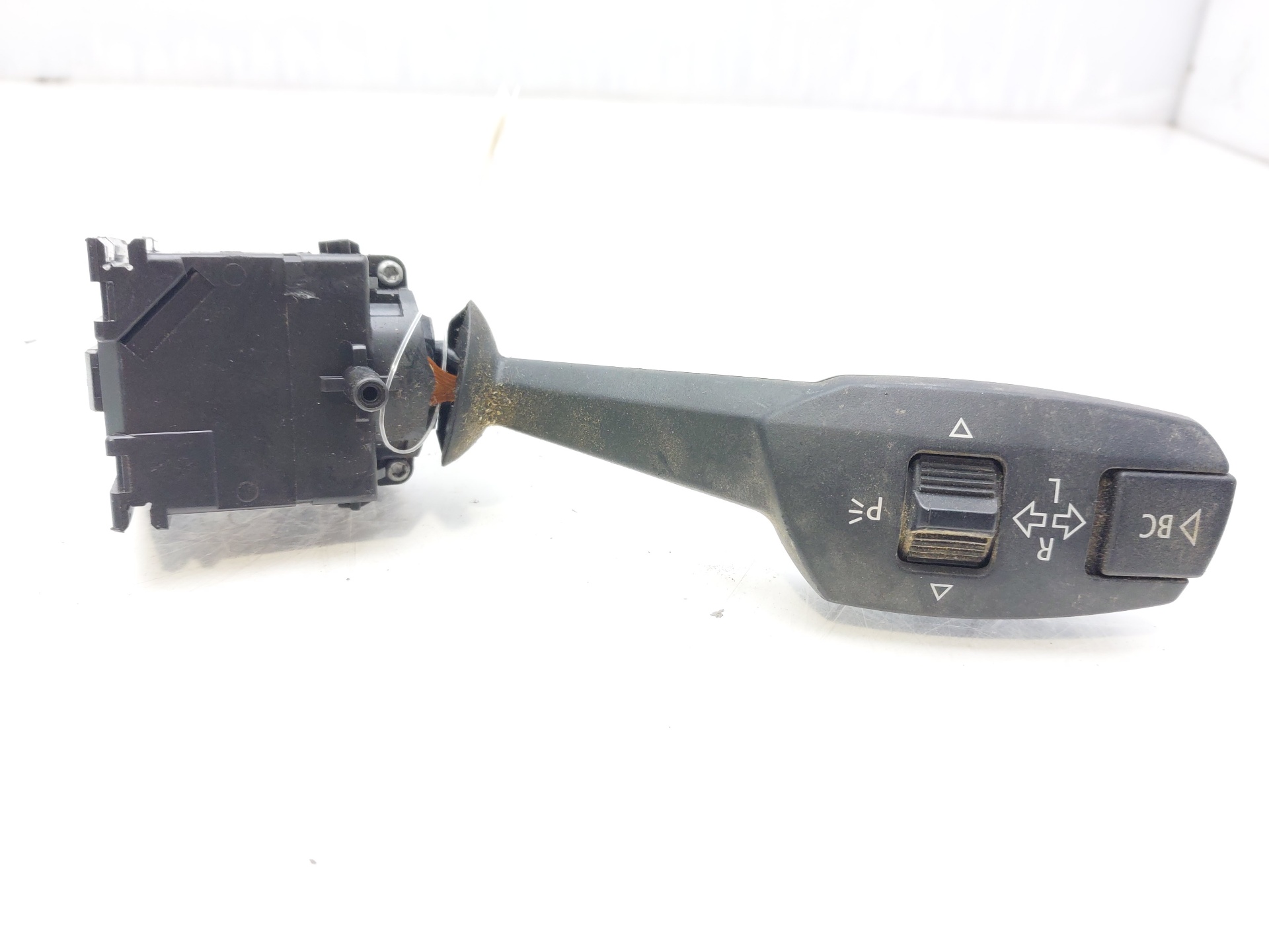 BMW X6 E71/E72 (2008-2012) поворота переключение  01108170 24118978