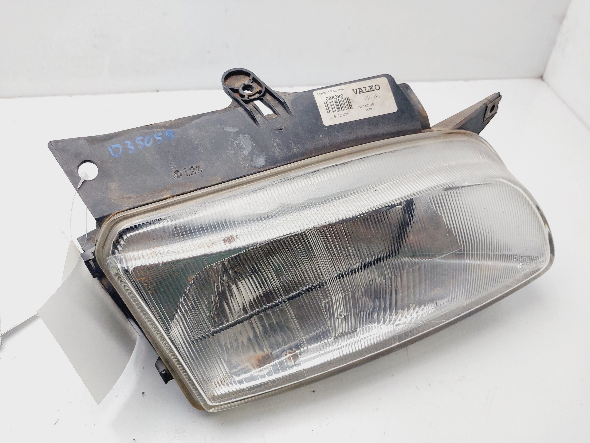 VOLKSWAGEN Clio 1 generation (1990-1998) Front Right Headlight 6205AW 25696981