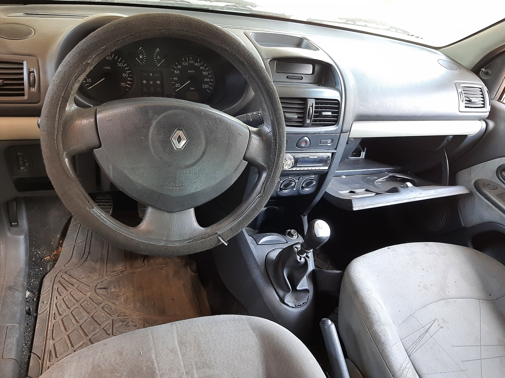 RENAULT Clio 3 generation (2005-2012) Πλήμνη μπροστινού αριστερού τροχού 8200207303 24758765