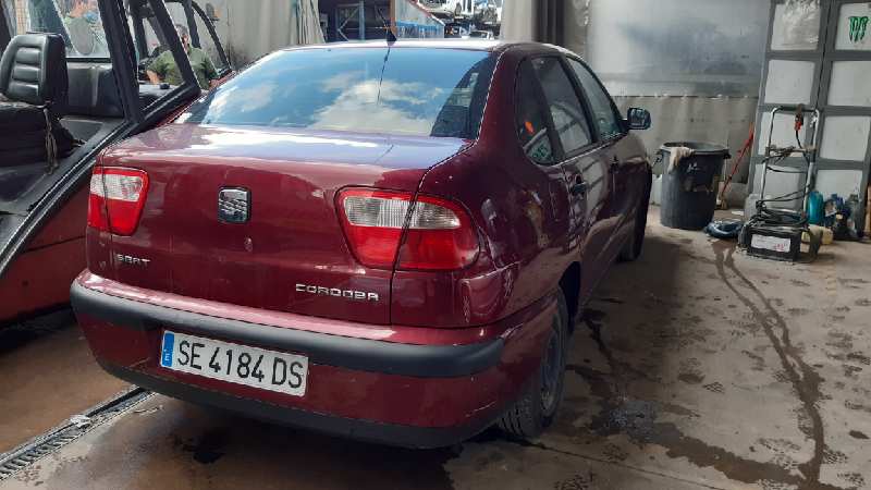 SEAT Ibiza 2 generation (1993-2002) Priekšējās labās durvis 6K4831052C 18576179