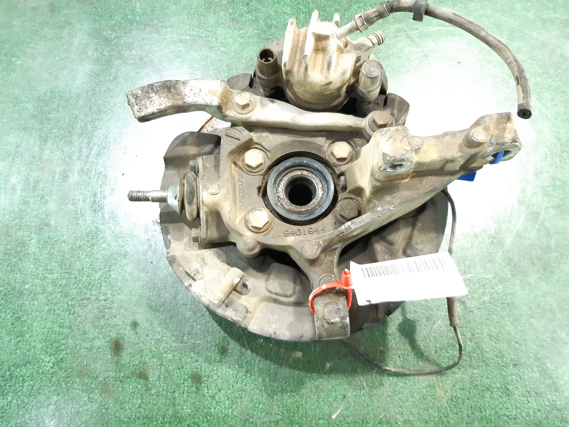 VOLVO S60 1 generation (2000-2009) Front Right Wheel Hub 30760715 22262423