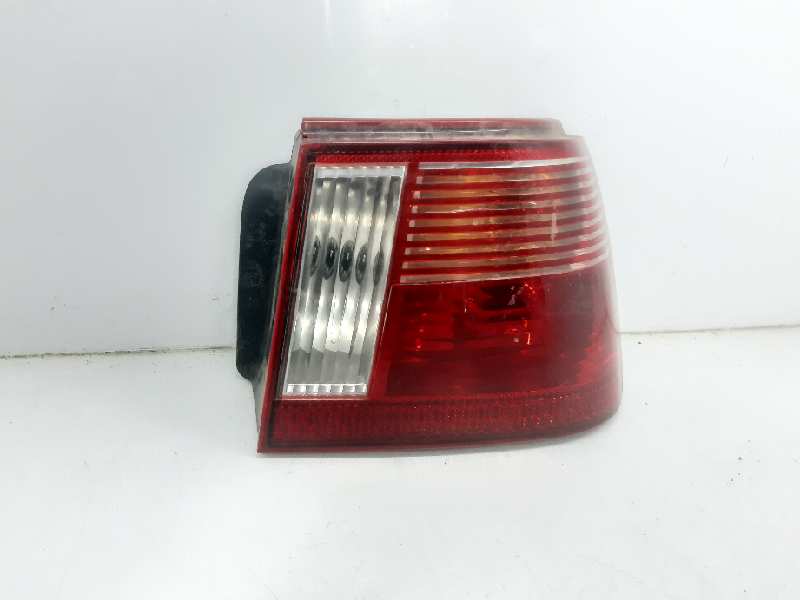 SEAT Cordoba 1 generation (1993-2003) Rear Right Taillight Lamp 6K6945112G 18555288