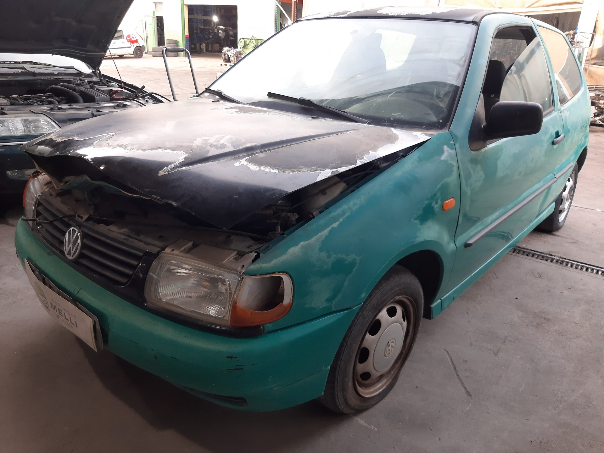 NISSAN Polo 3 generation (1994-2002) Крыло переднее левое 6N0821021 22465908