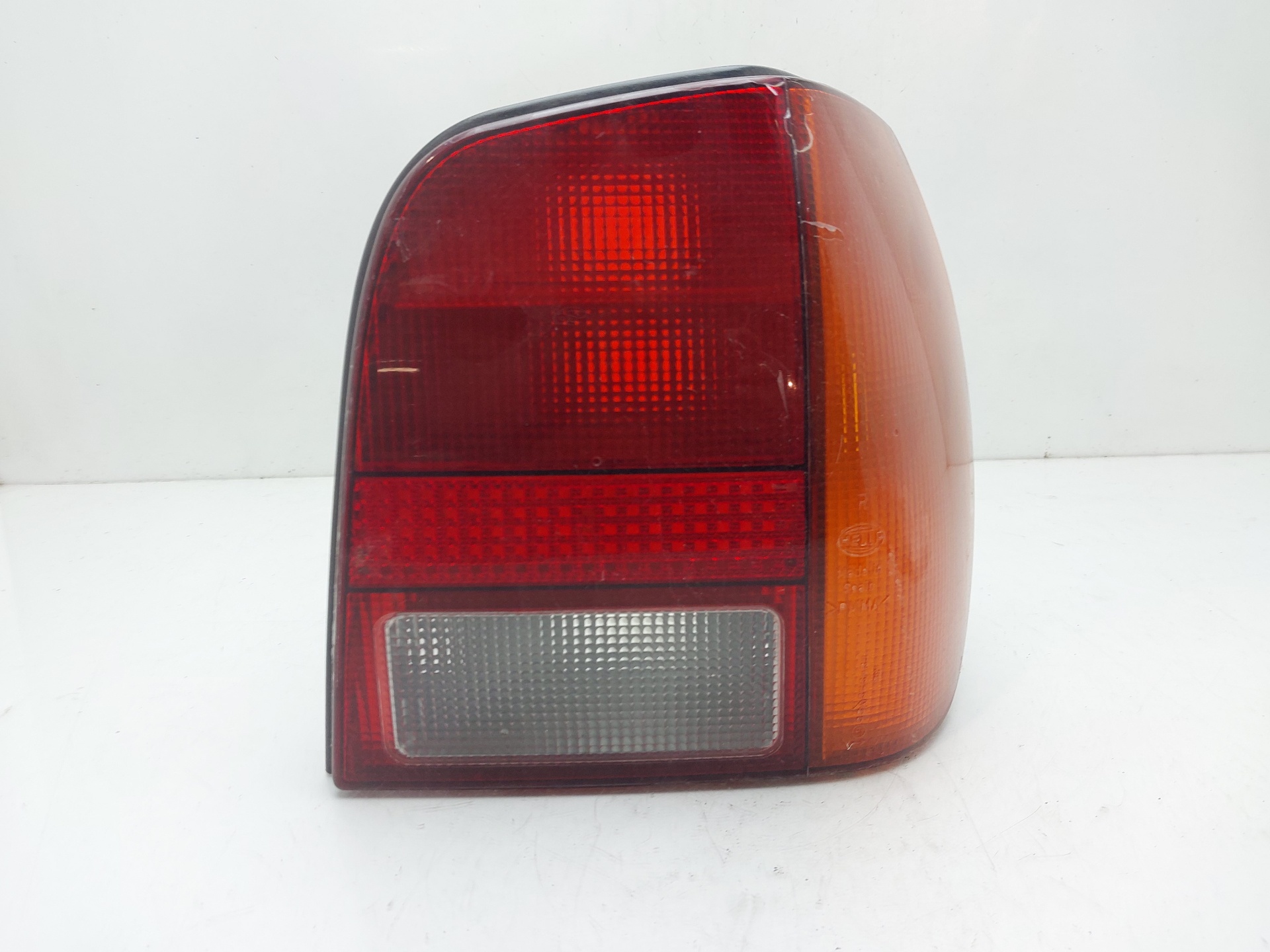 VOLKSWAGEN Polo 3 generation (1994-2002) Rear Right Taillight Lamp 6N0945096 21088713