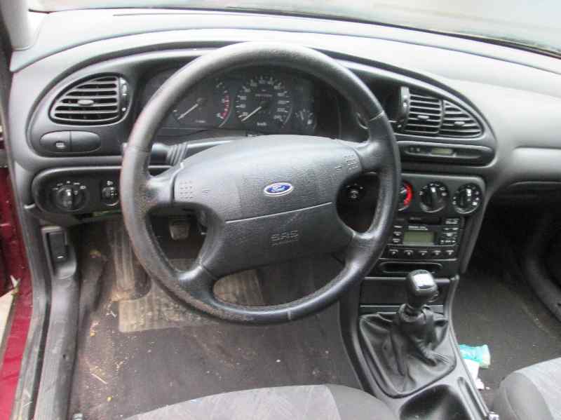 FORD Fiesta 3 generation (1989-1996) Galinis dešinys žibintas 93BG13N004 20165233