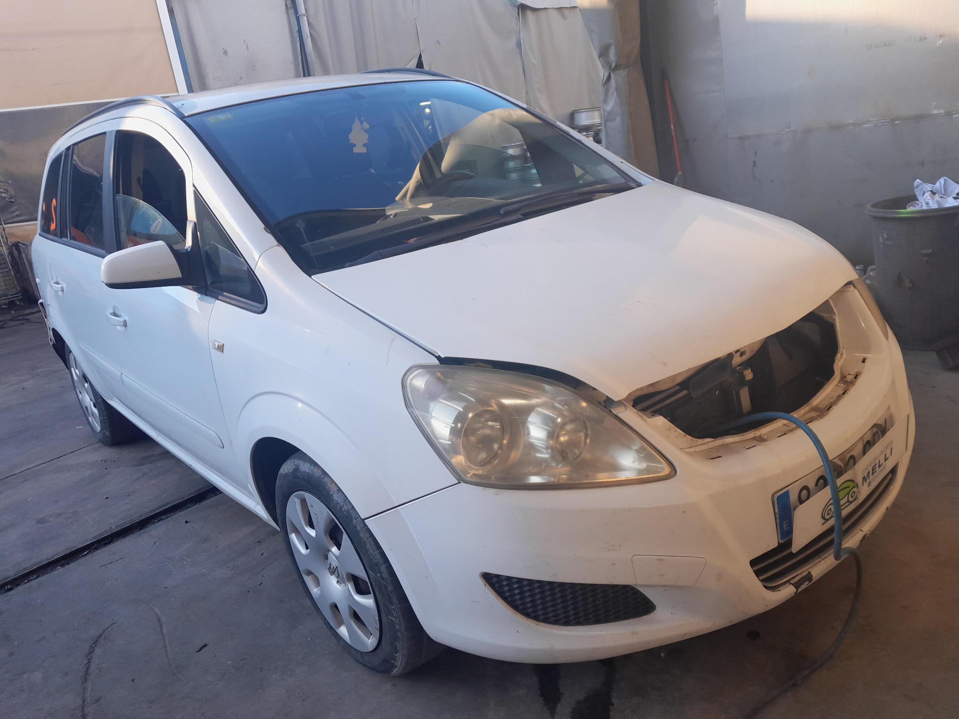 OPEL Zafira B (2005-2010) Крыло переднее левое 93184411 25058356