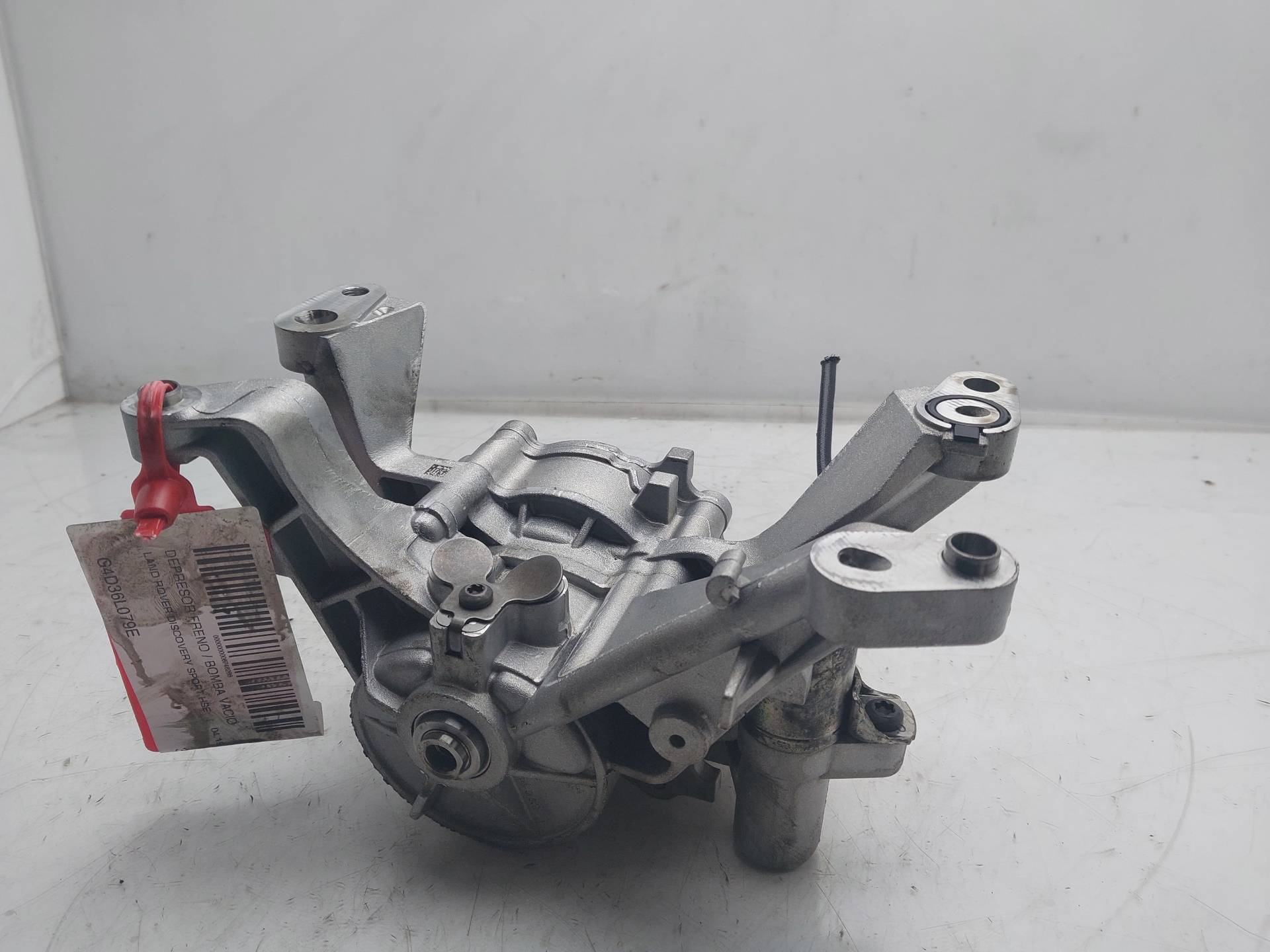 LAND ROVER Discovery Sport 1 generation (2014-2024) Oil Pump G4D36L079E 25096764