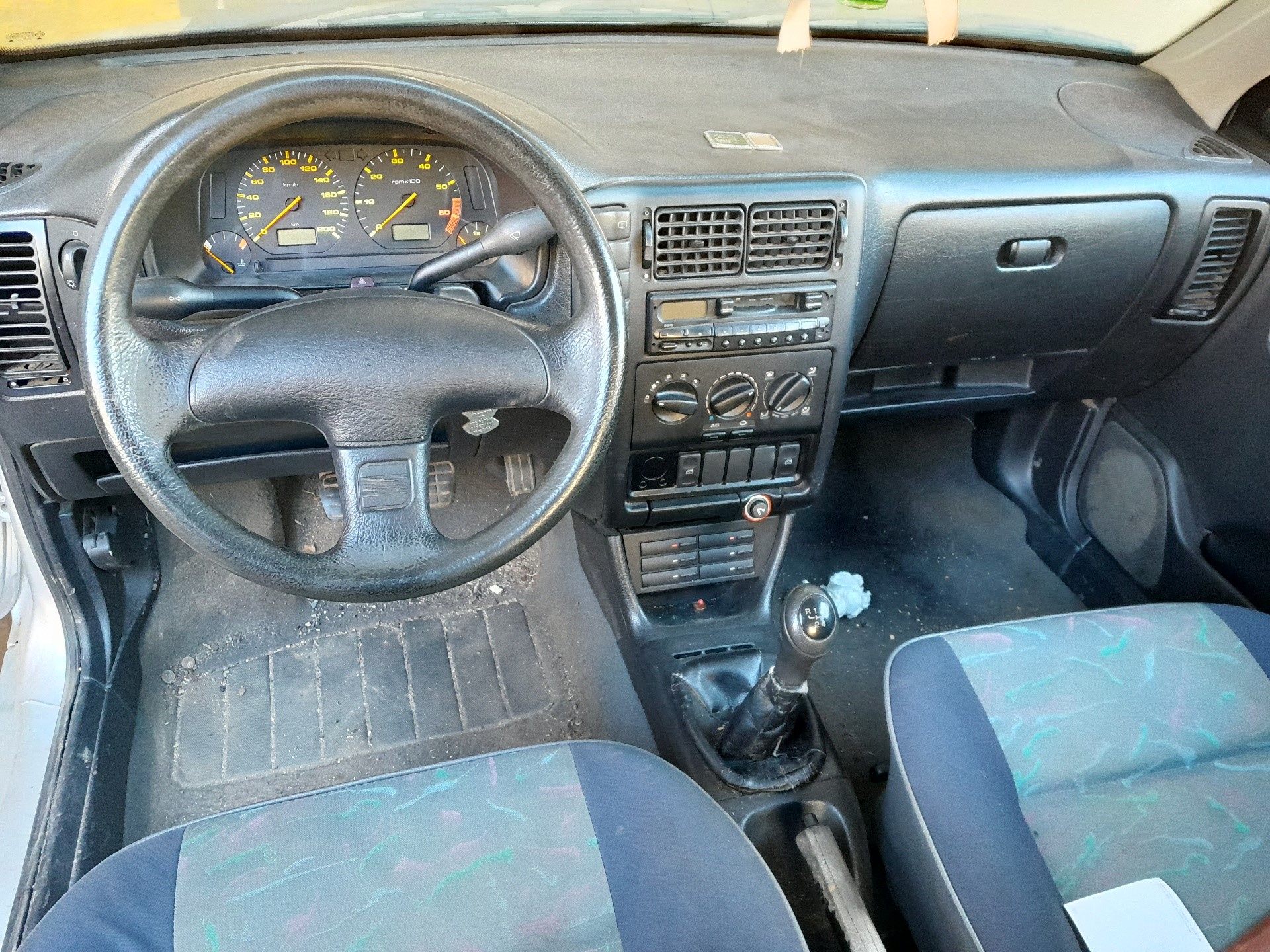 SEAT Ibiza 2 generation (1993-2002) Takaluukun takaluukun lukko 6K0827505 20147403