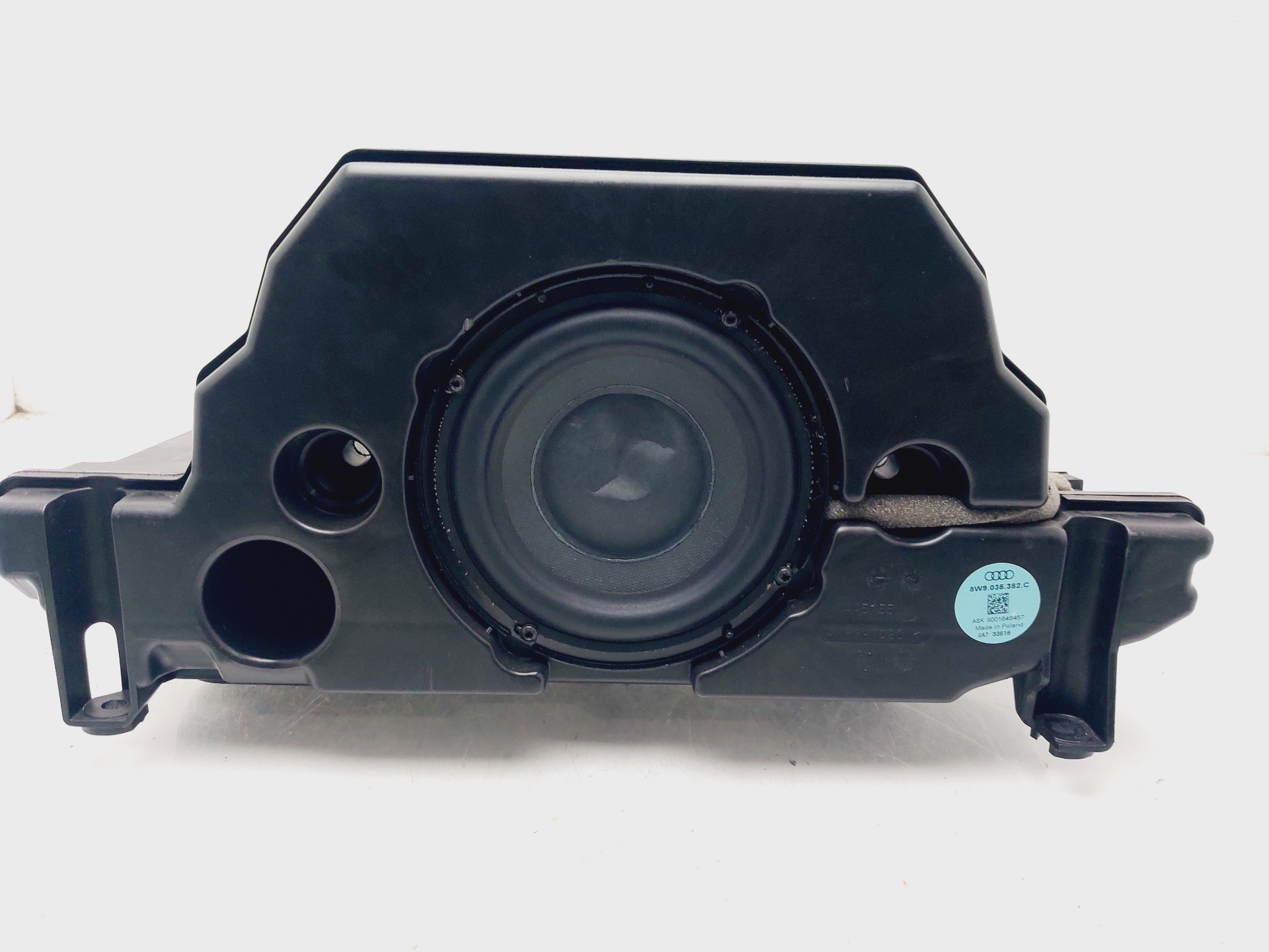 AUDI A4 B9/8W (2015-2024) Subwoofer 8W9035382C 25448576