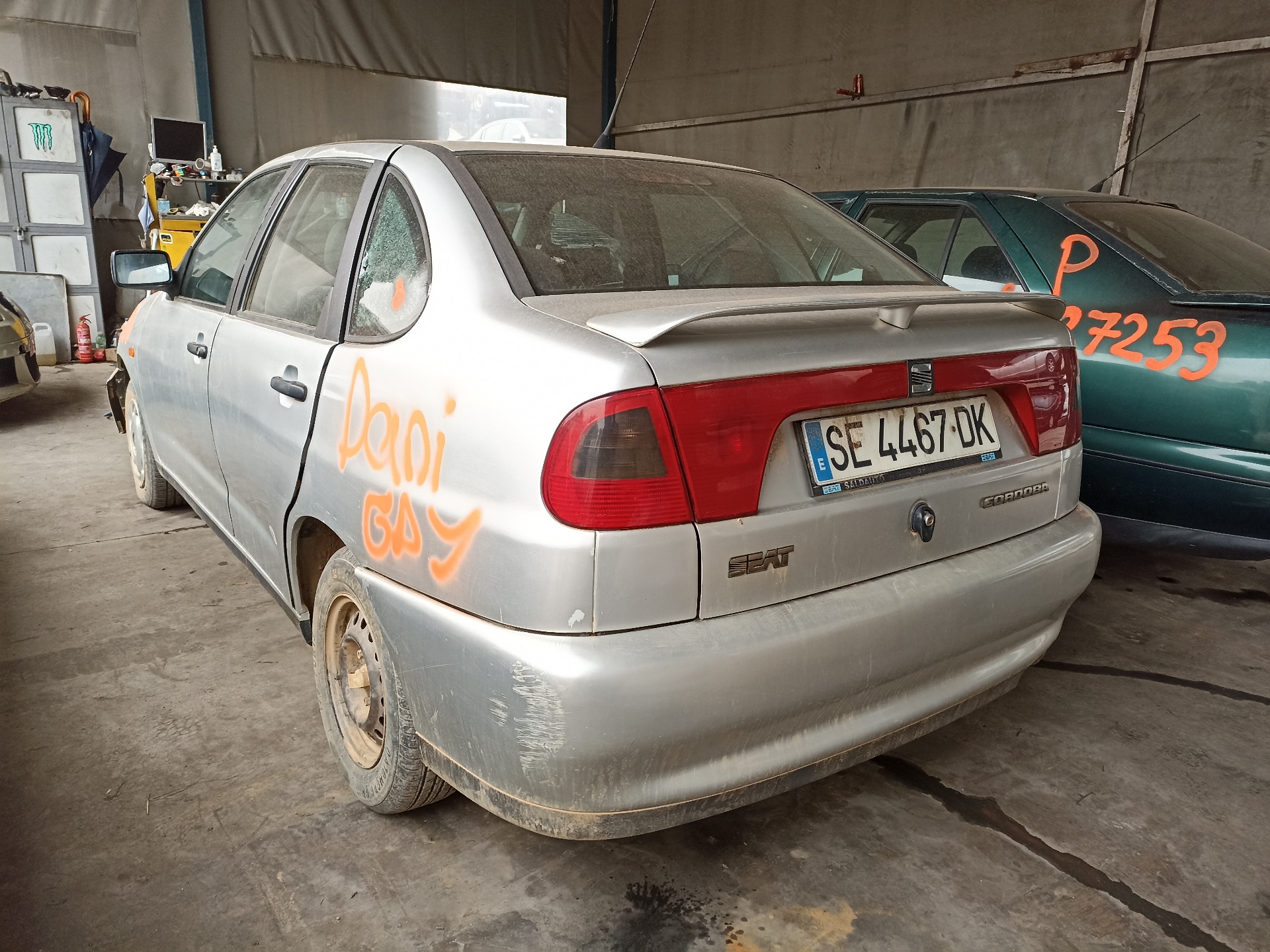 SEAT Ibiza 2 generation (1993-2002) Передний левый указатель поворота 6K0953049 18787132