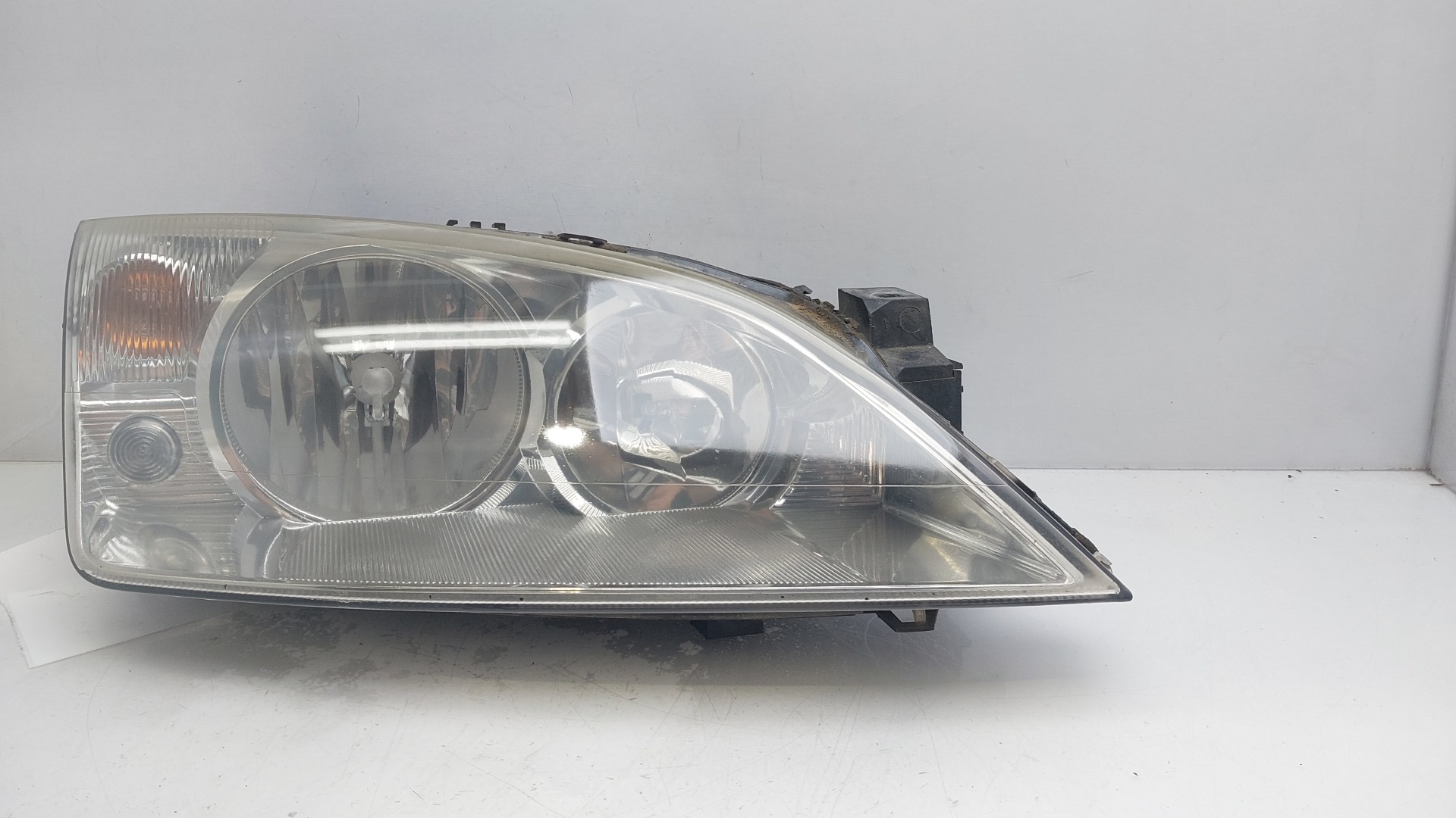 FORD Mondeo 3 generation (2000-2007) Front Right Headlight 1S7113005AL 25198962
