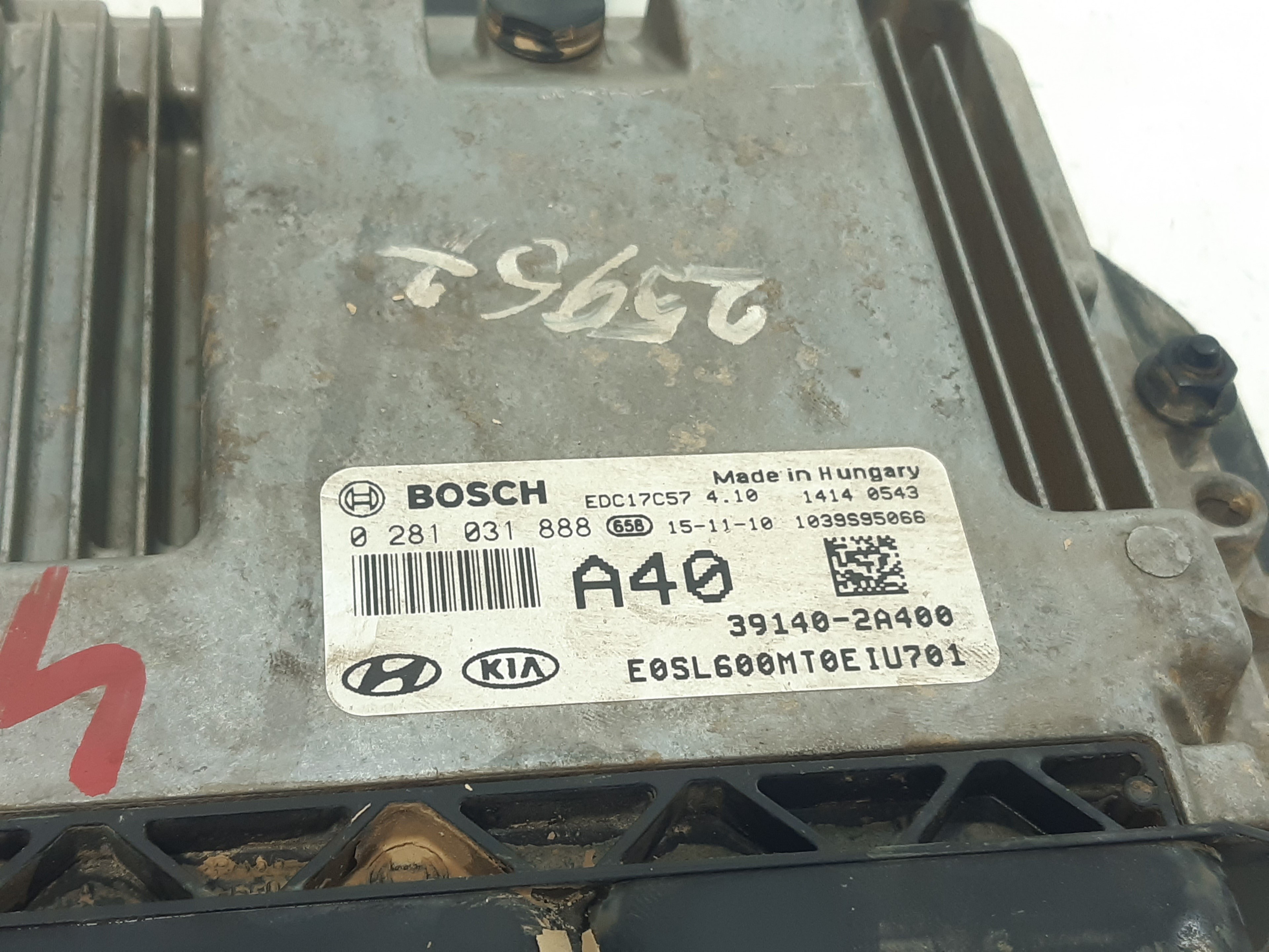 KIA Sportage 3 generation (2010-2015) Engine Control Unit ECU 391402A400 22037085