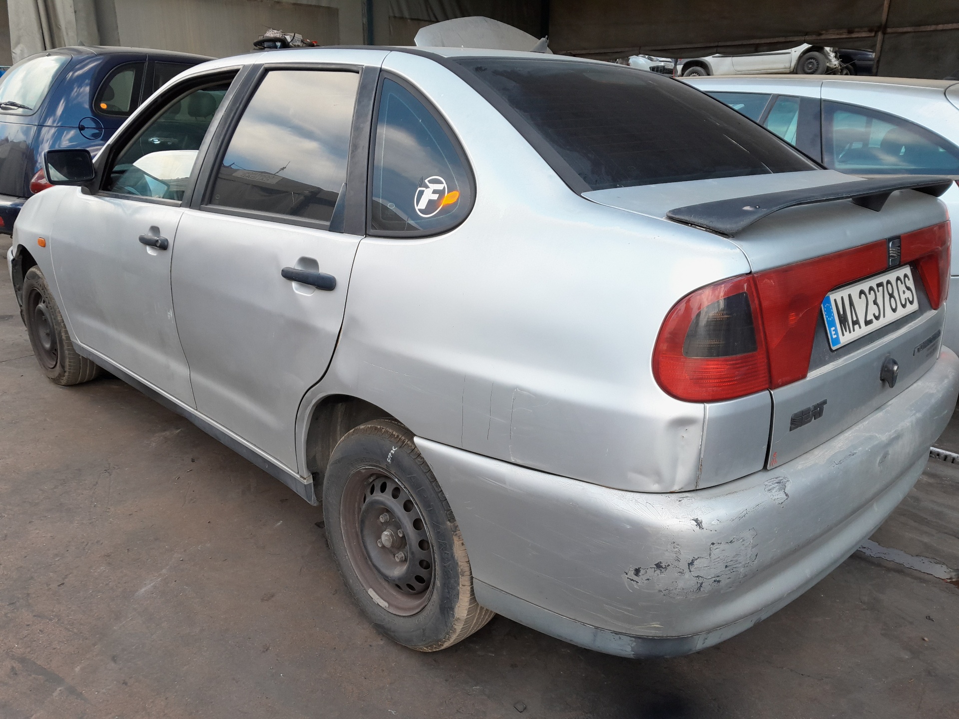 SEAT Ibiza 2 generation (1993-2002) Крыло переднее правое 6K0821022B 20767481