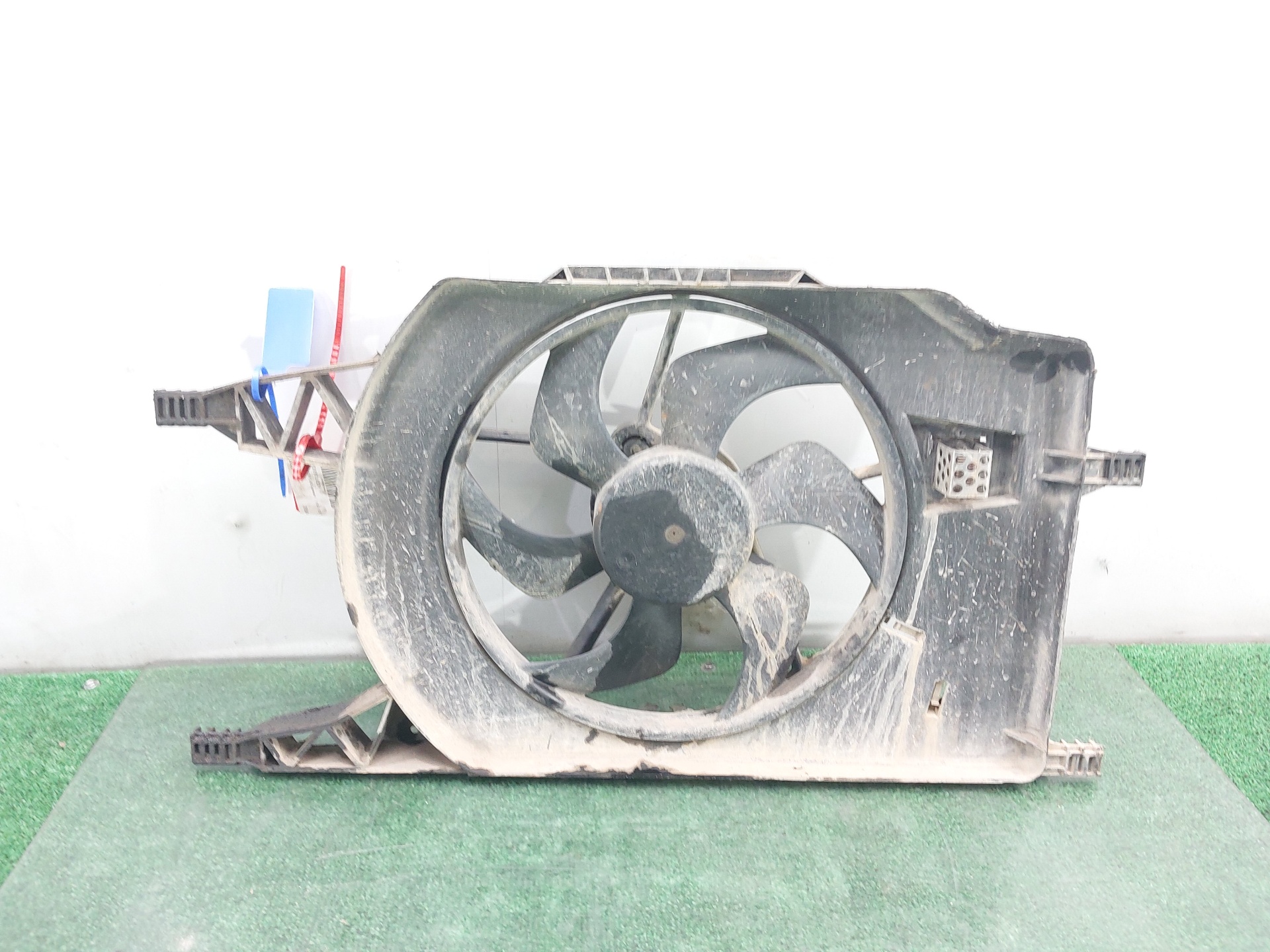 RENAULT Espace 4 generation (2002-2014) Difūzoriaus ventiliatorius 8200387730 22467669
