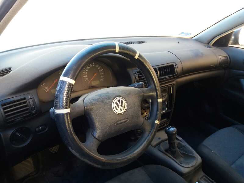 VOLKSWAGEN Passat B5 (1996-2005) Насос гидроусилителя 8D0145156L 20174656